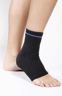 Ankle brace with pad supports